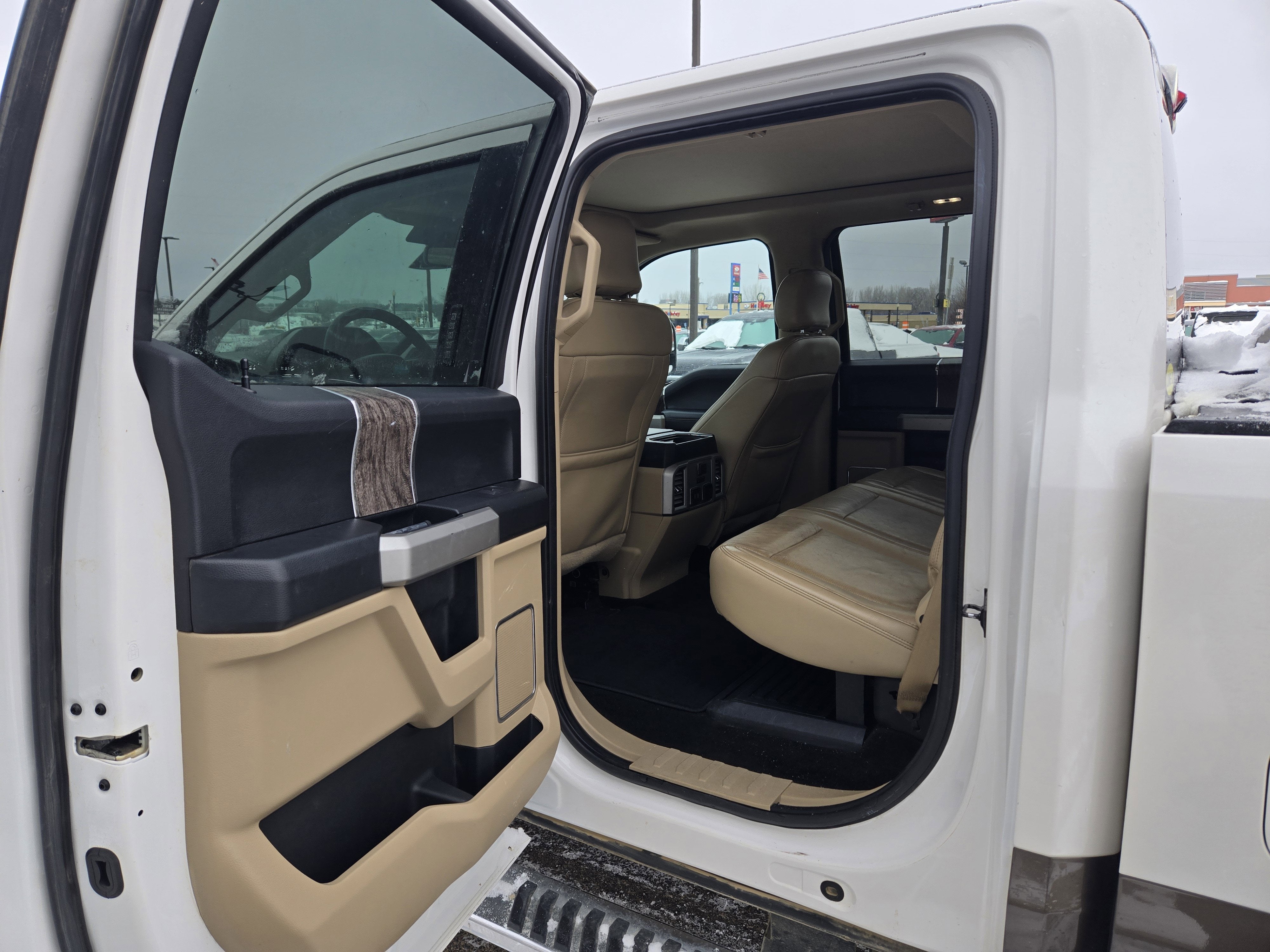 2017 Ford Super Duty F-350 SRW Lariat