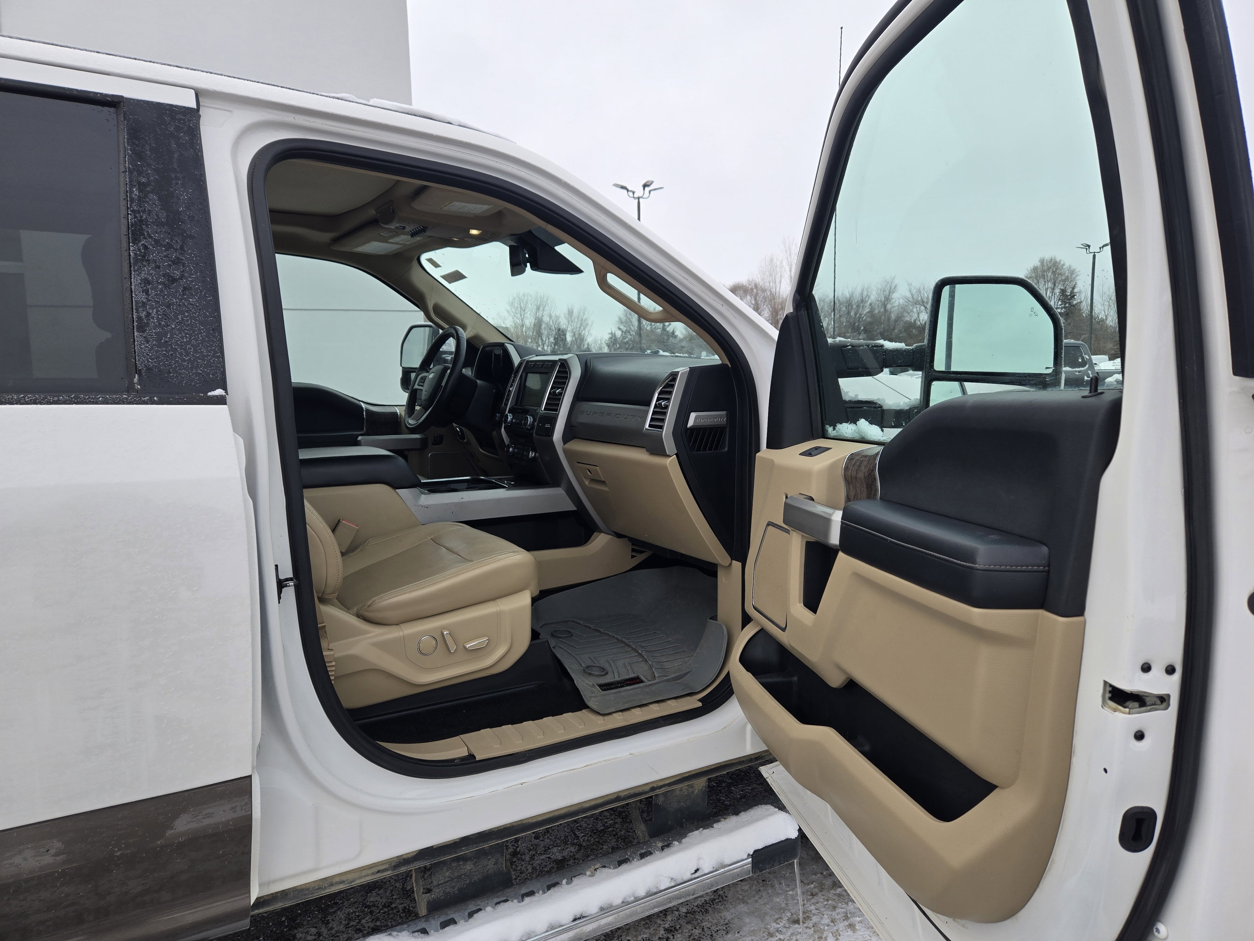 2017 Ford Super Duty F-350 SRW Lariat