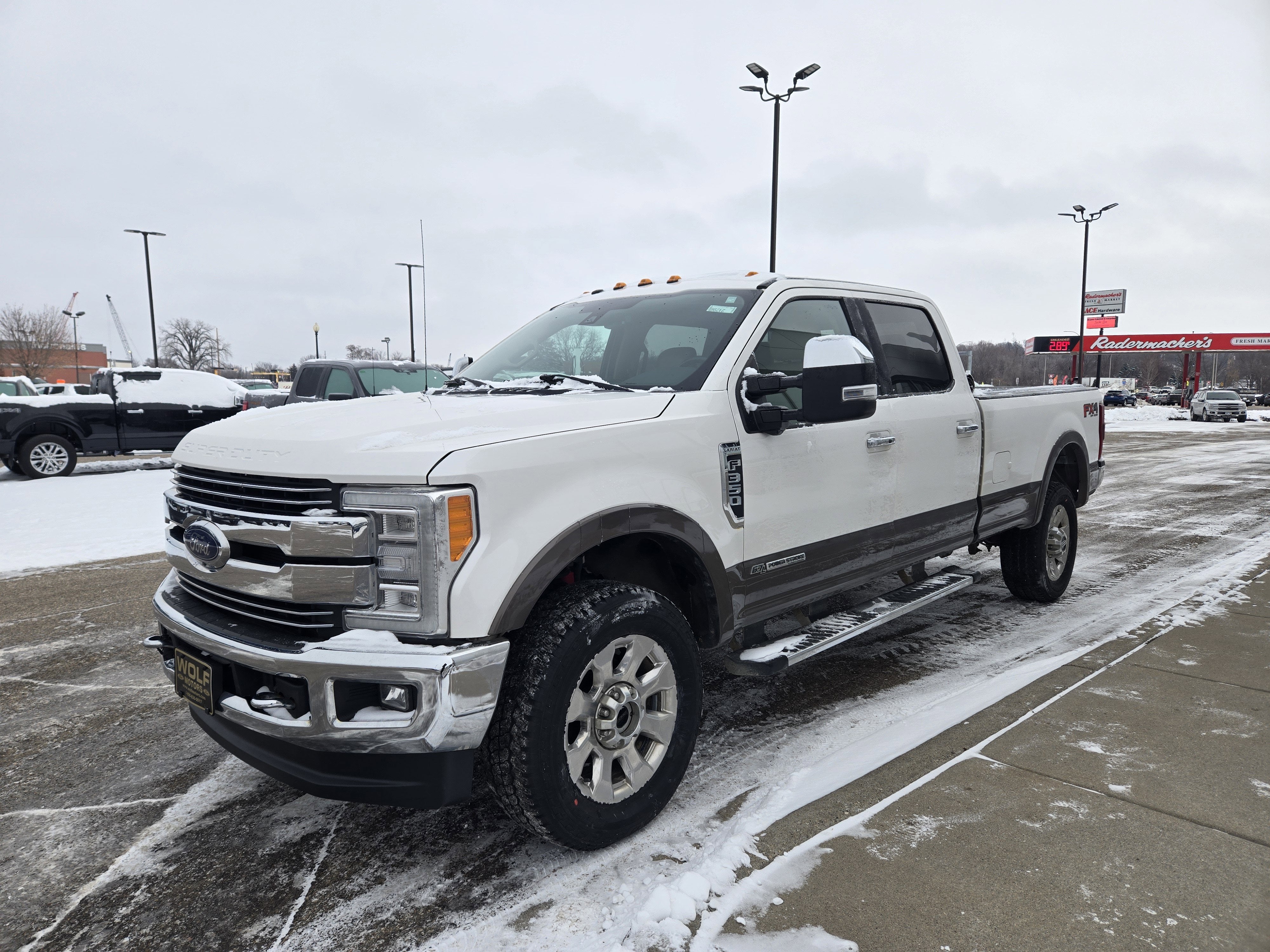 2017 Ford Super Duty F-350 SRW Lariat