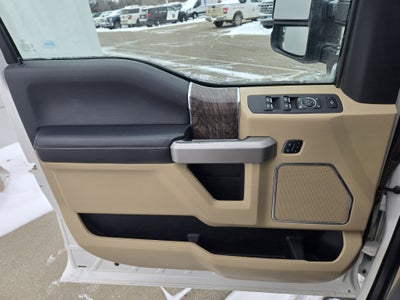 2017 Ford Super Duty F-350 SRW Lariat