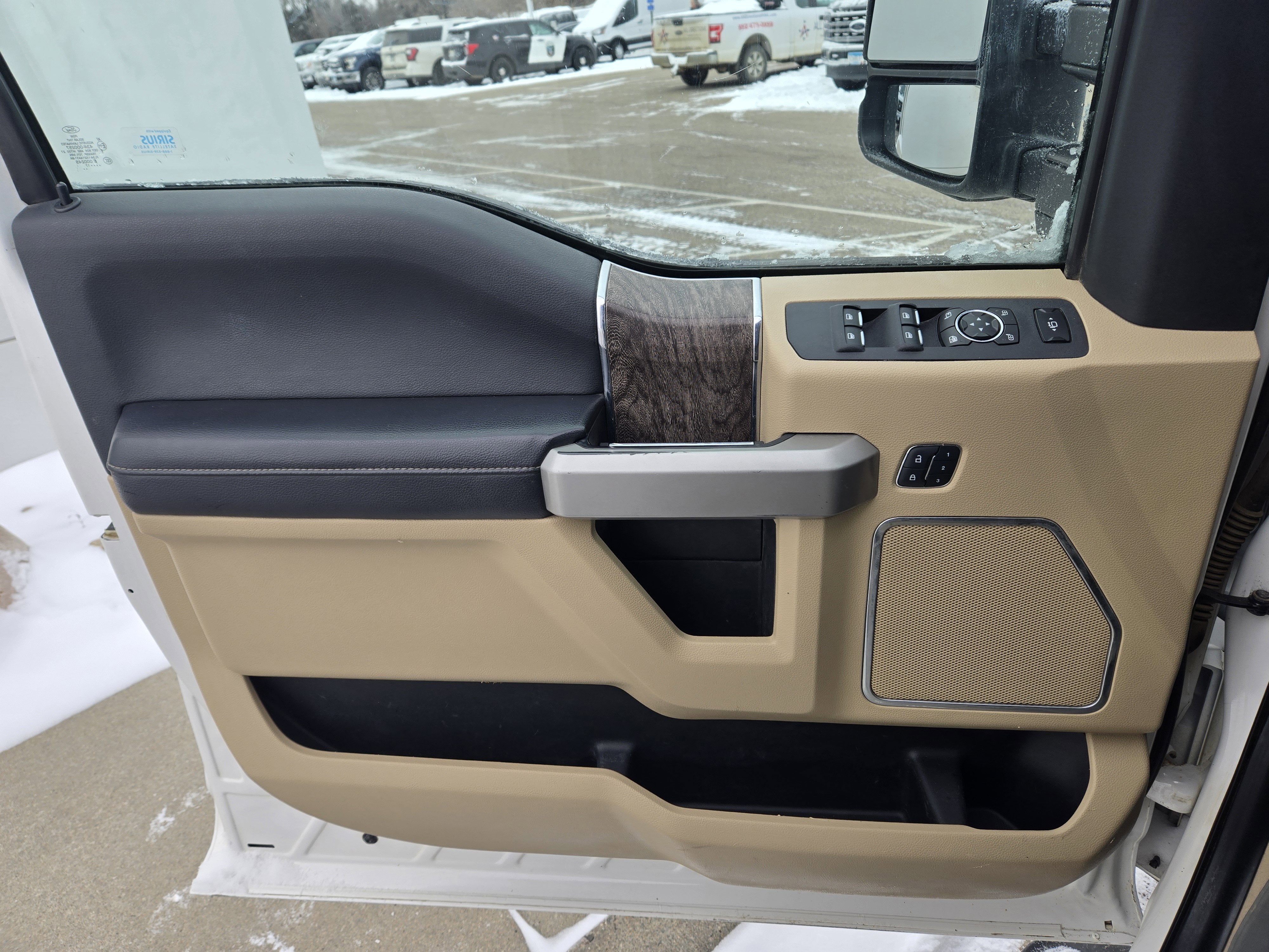 2017 Ford Super Duty F-350 SRW Lariat