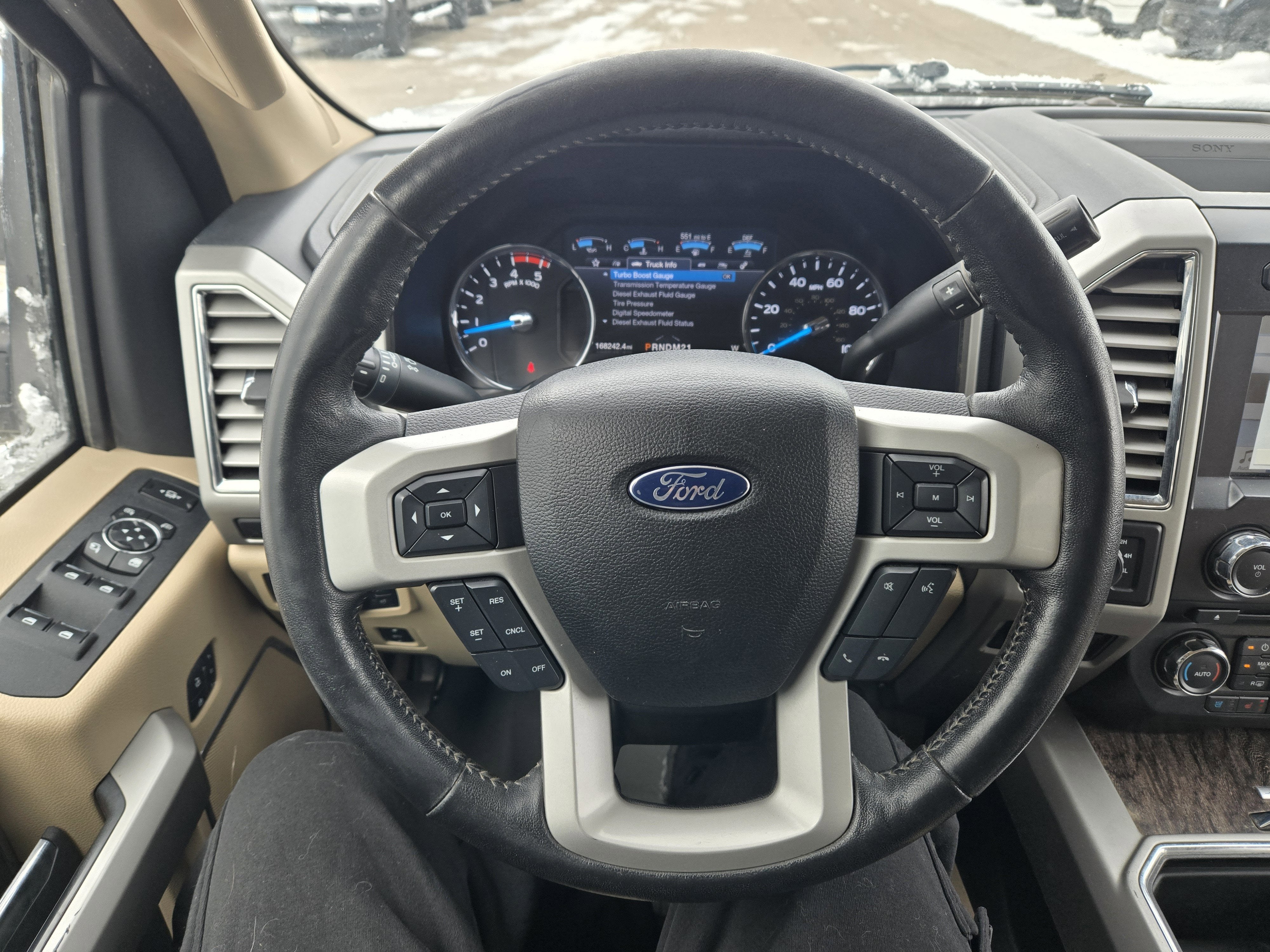 2017 Ford Super Duty F-350 SRW Lariat