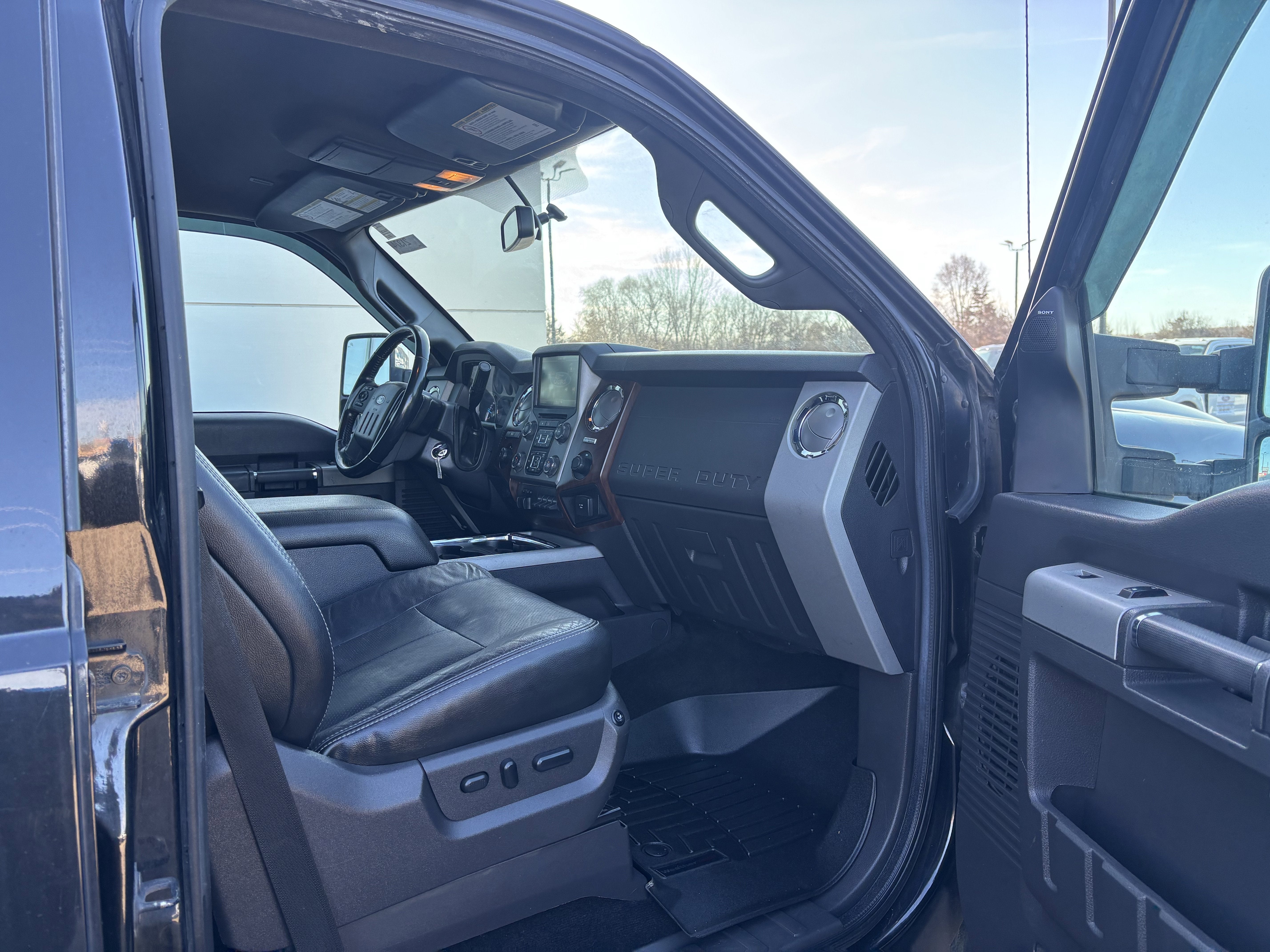 2014 Ford Super Duty F-350 SRW Lariat