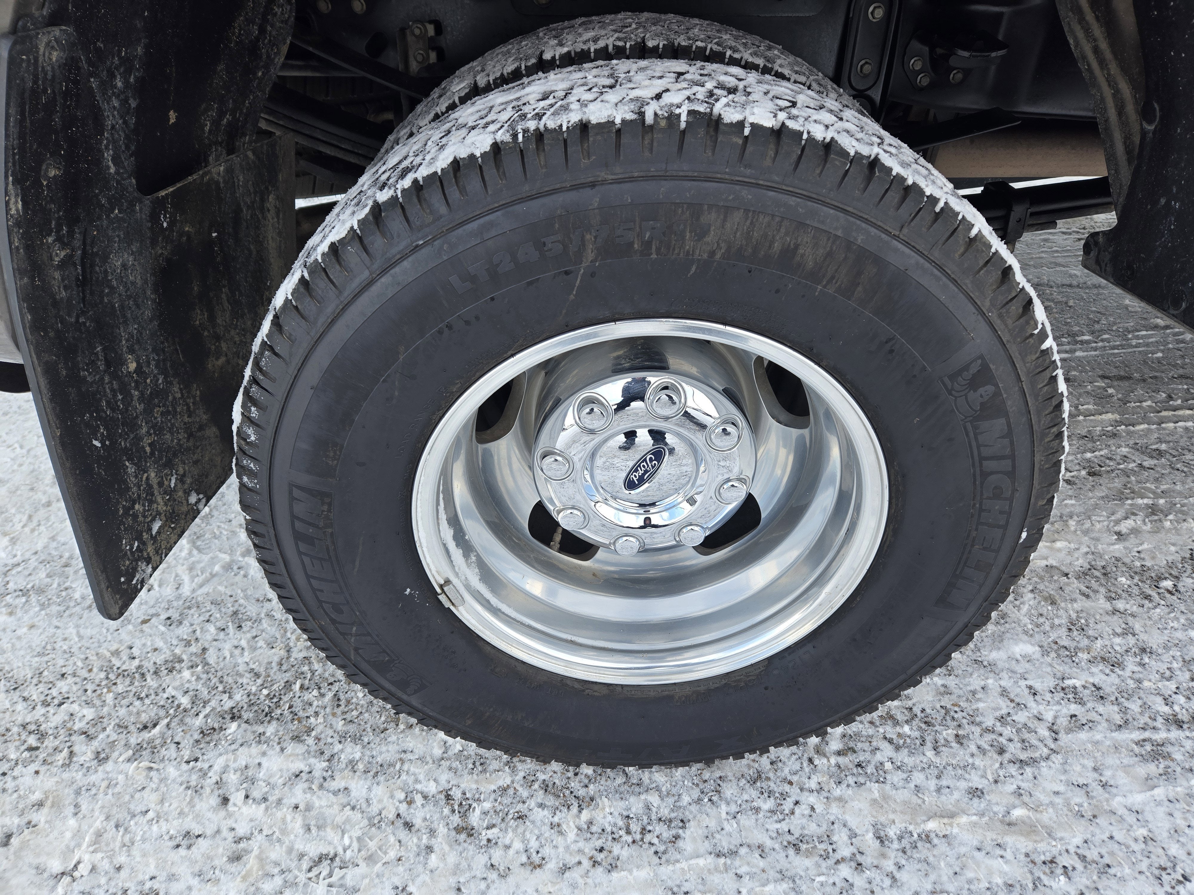 2022 Ford Super Duty F-350 DRW LARIAT