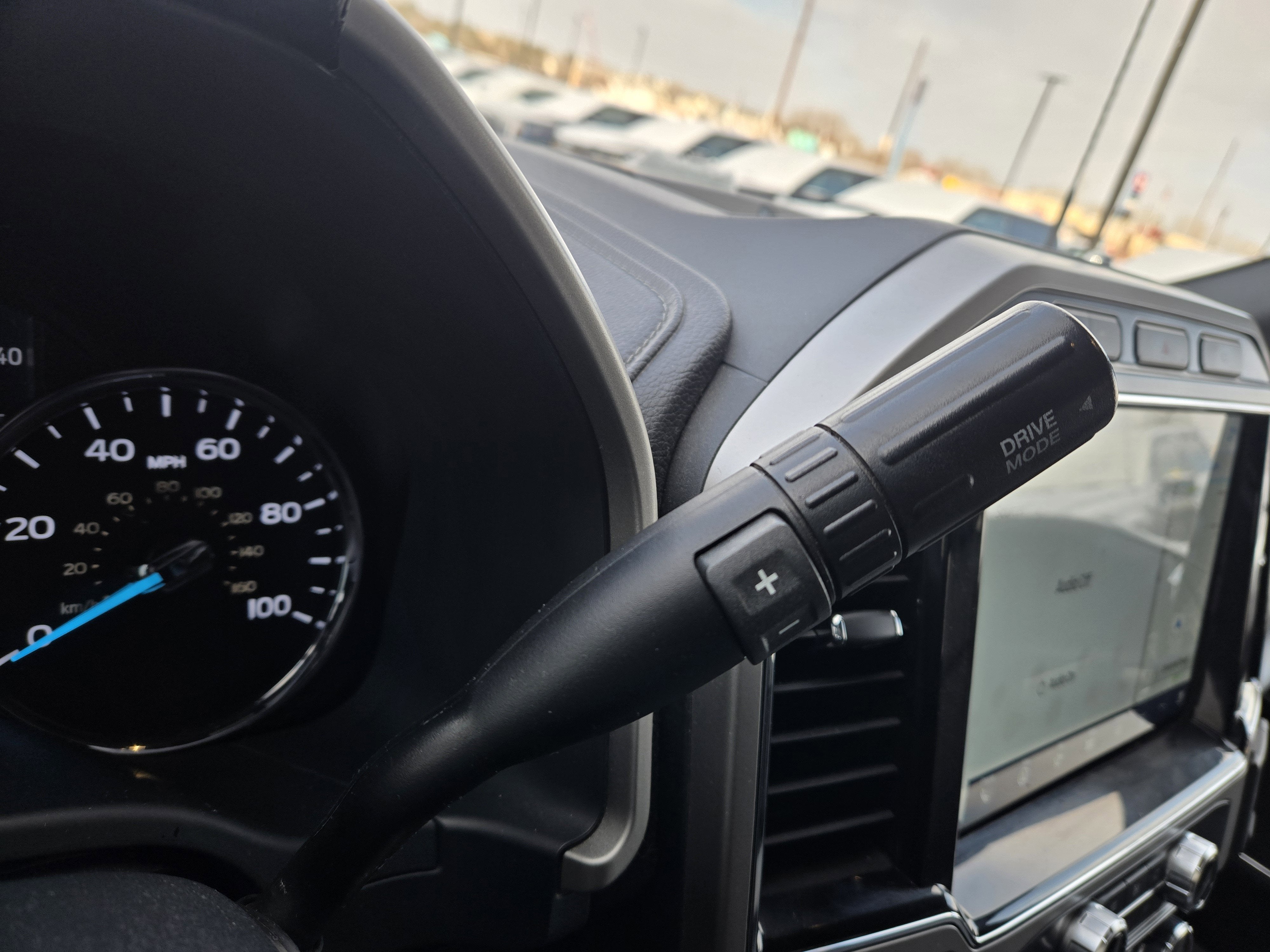 2022 Ford Super Duty F-350 DRW LARIAT