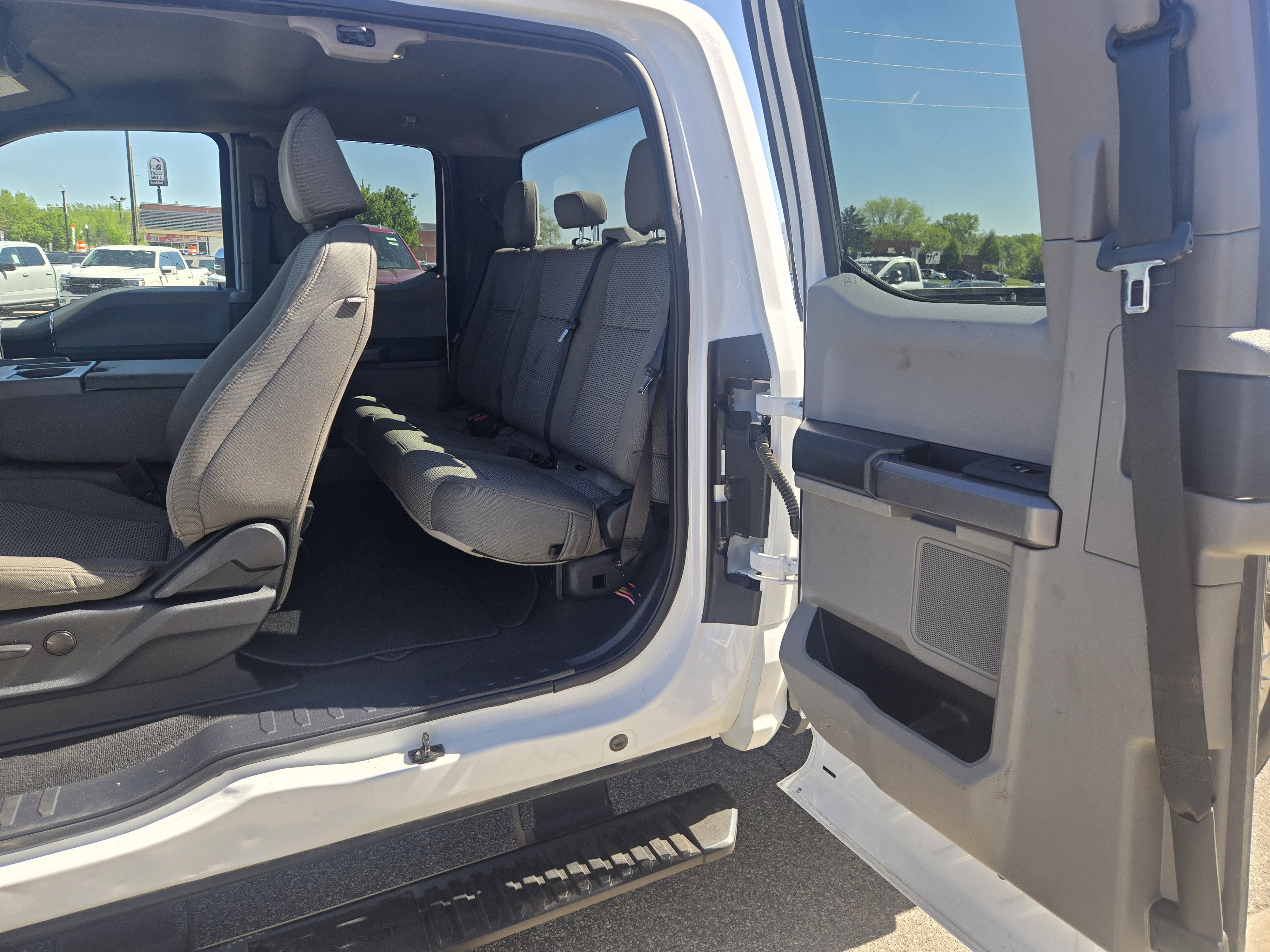 2022 Ford Super Duty F-350 SRW XLT