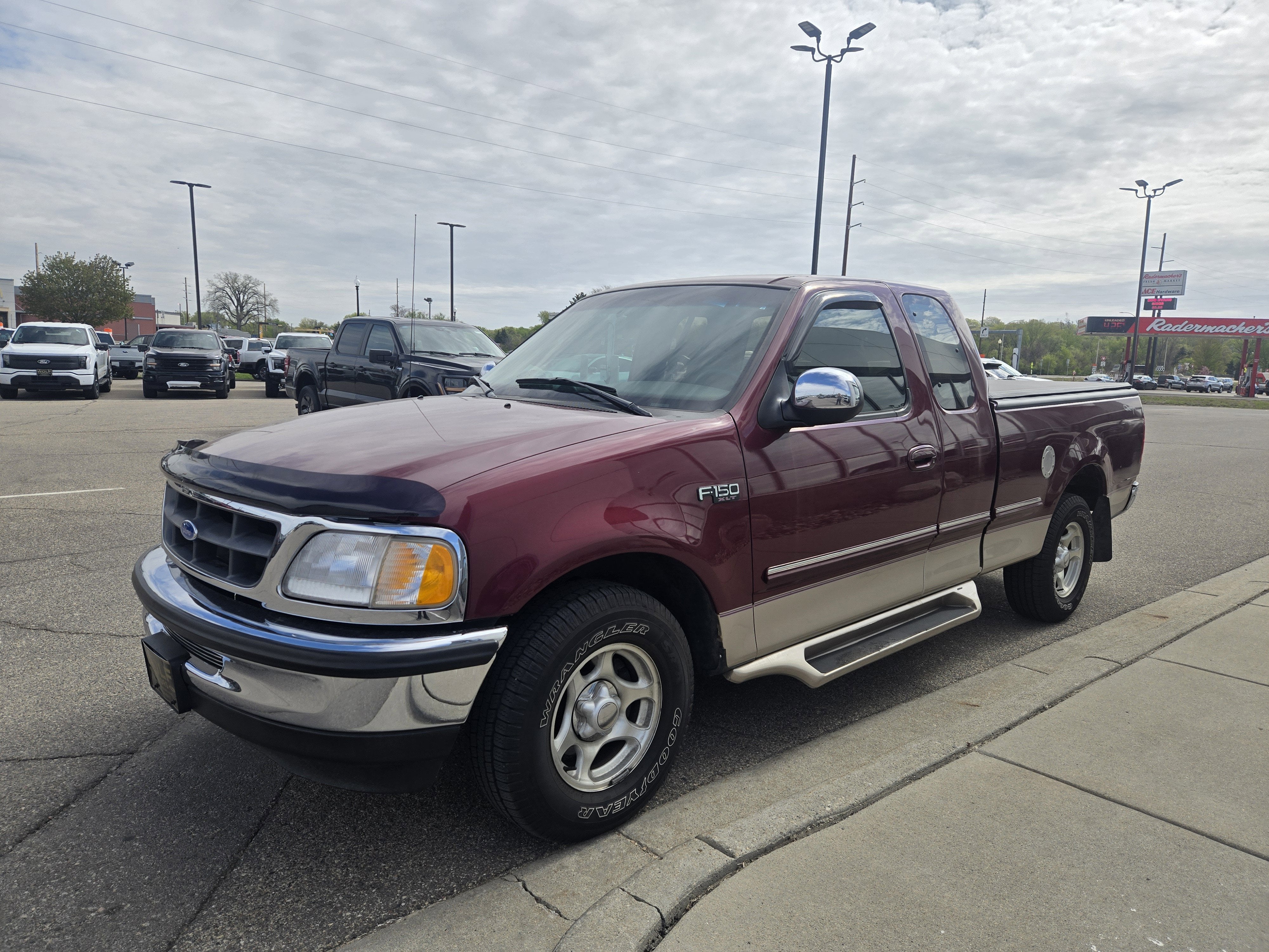 1997 Ford F-150 XLT