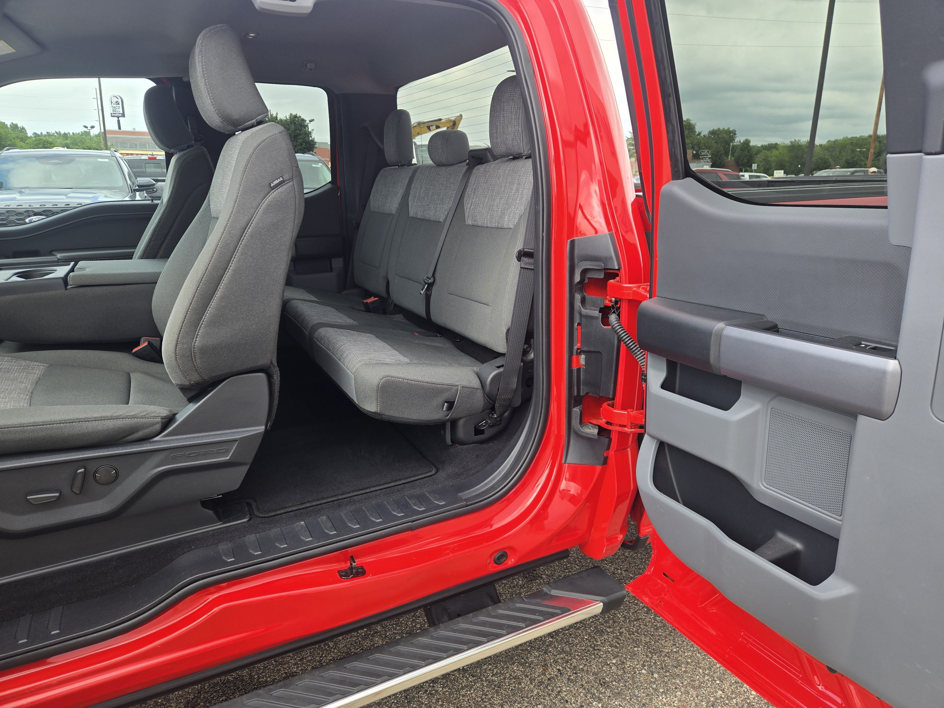 2023 Ford F-150 Base