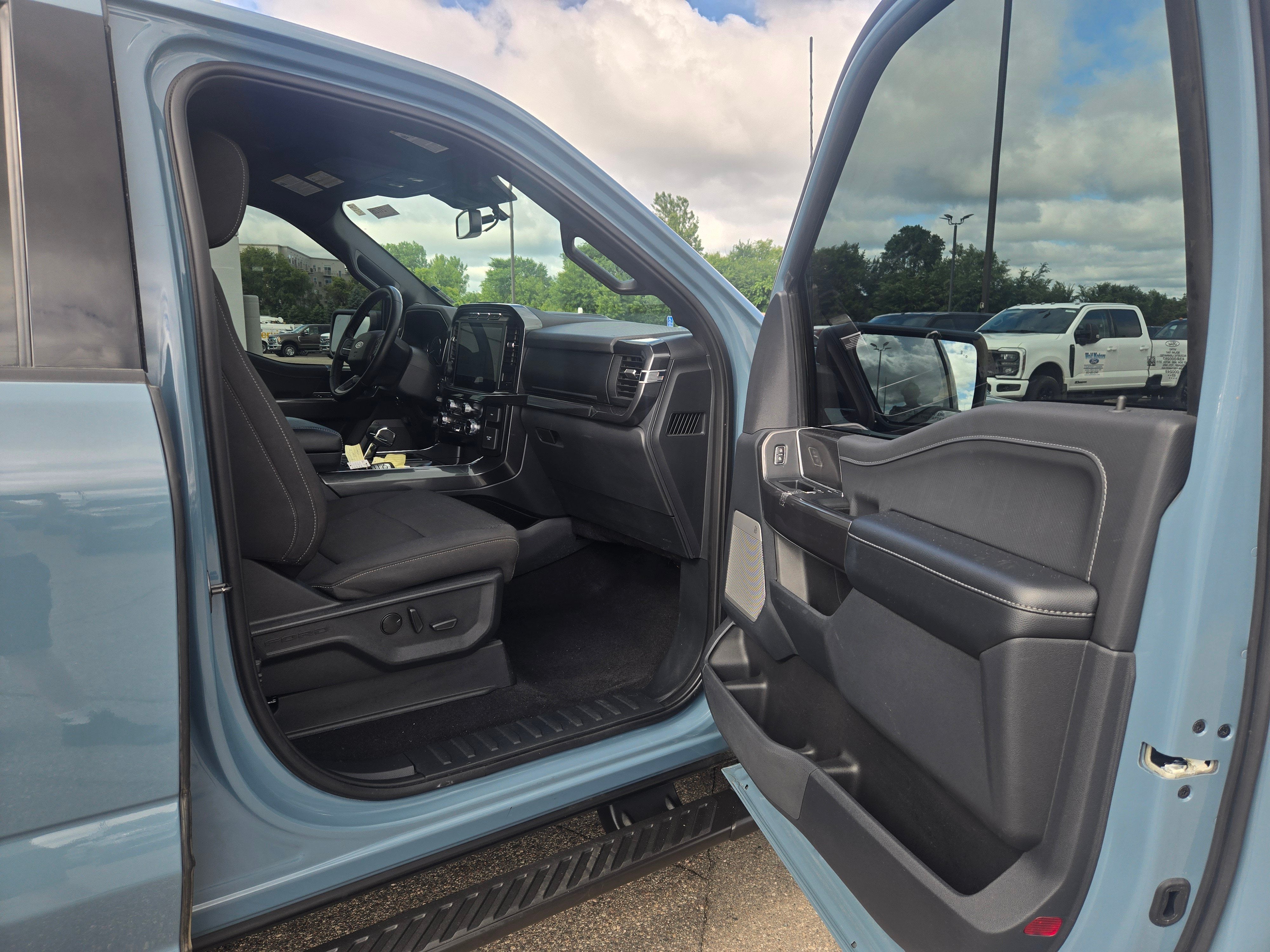 2023 Ford F-150 Base