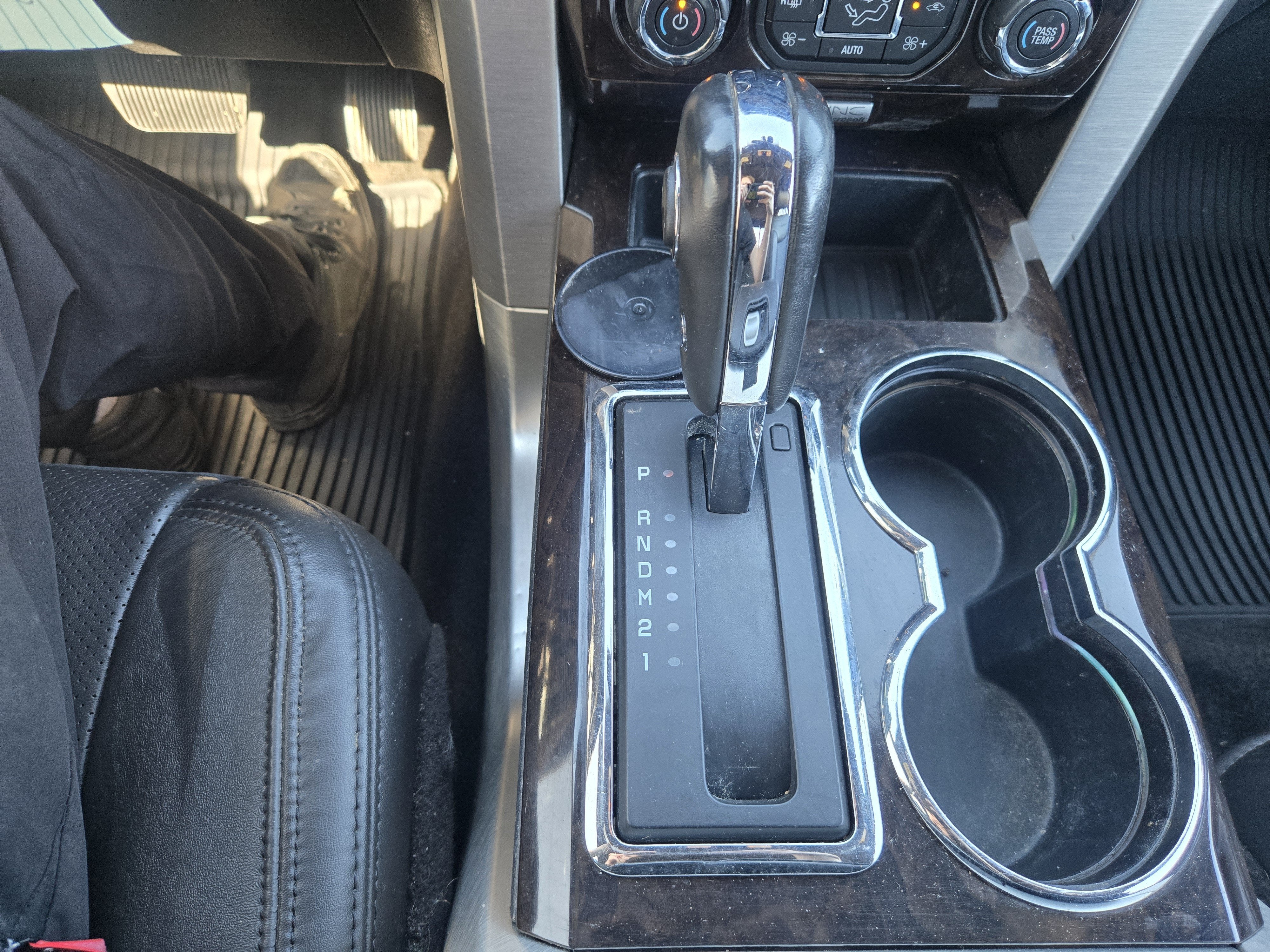 2014 Ford F-150 Platinum