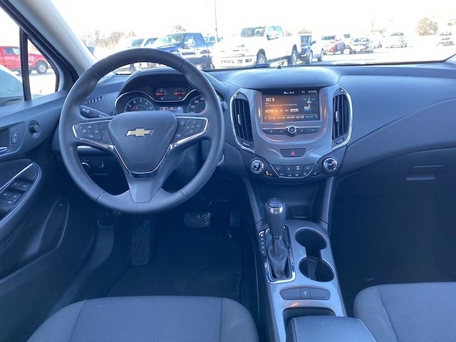 Used 2017 Chevrolet Cruze LT with VIN 1G1BE5SM7H7150139 for sale in Jordan, Minnesota