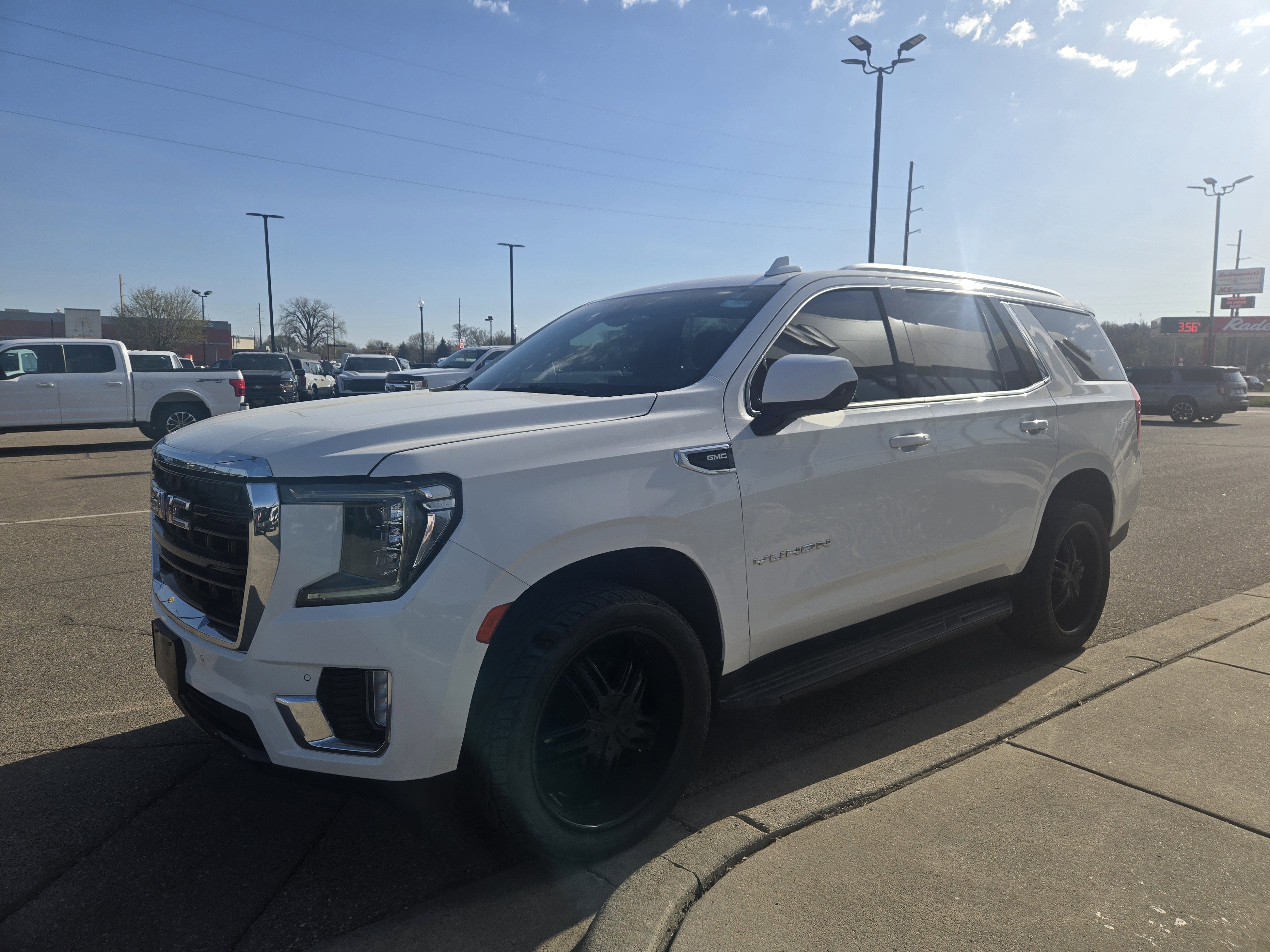 2021 GMC Yukon SLE