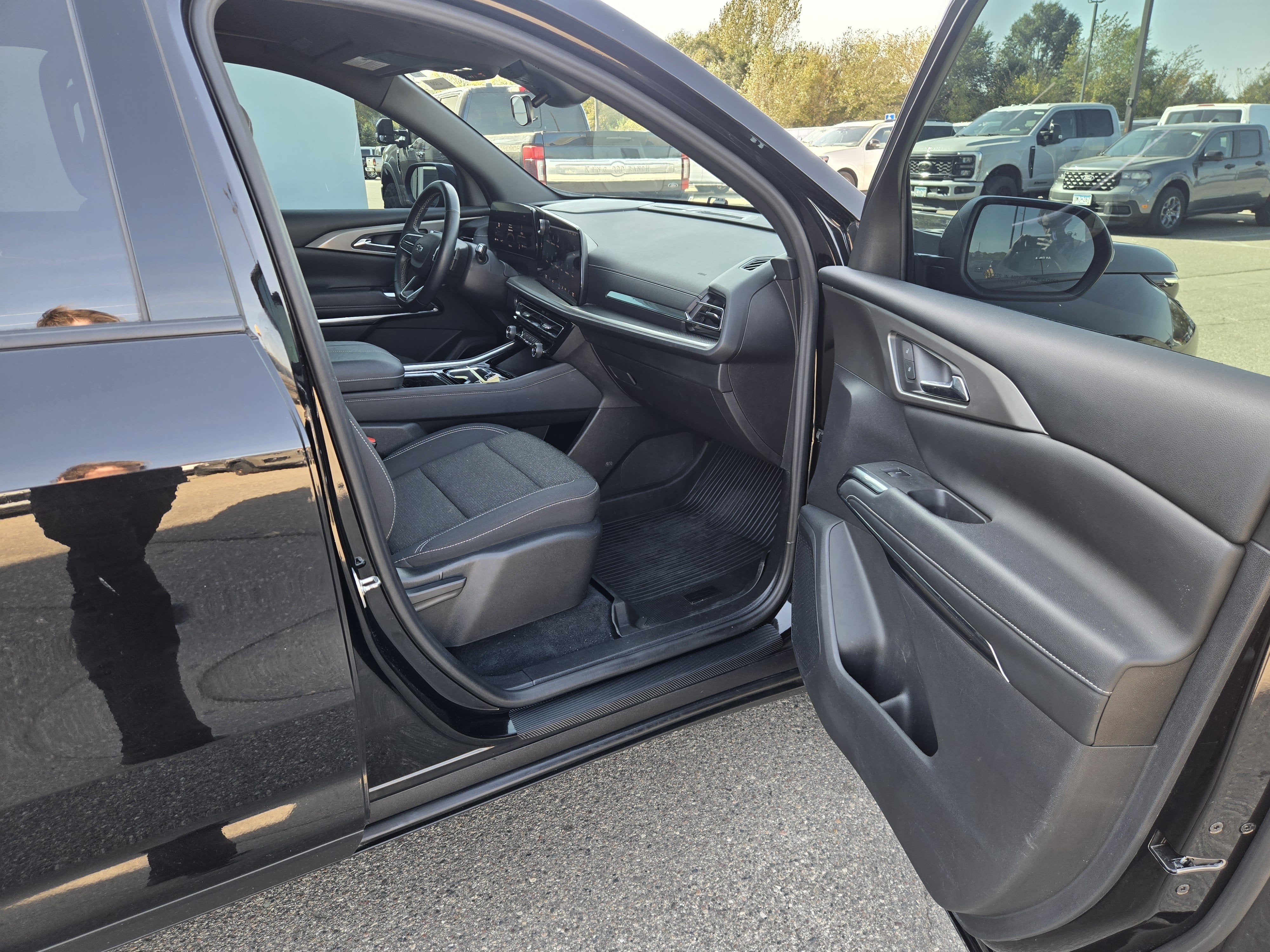 2024 Chevrolet Traverse AWD LT