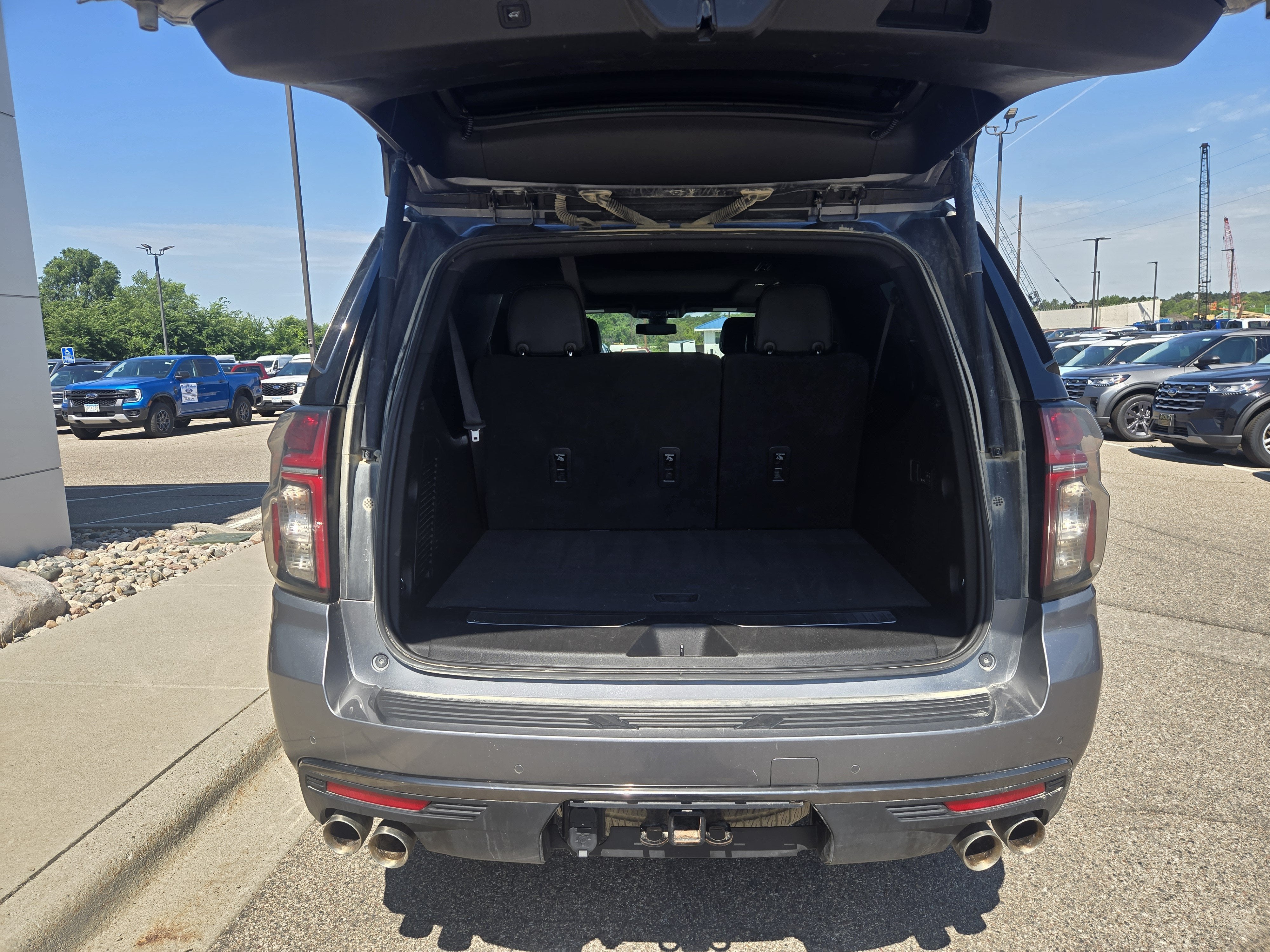 2022 Chevrolet Suburban RST