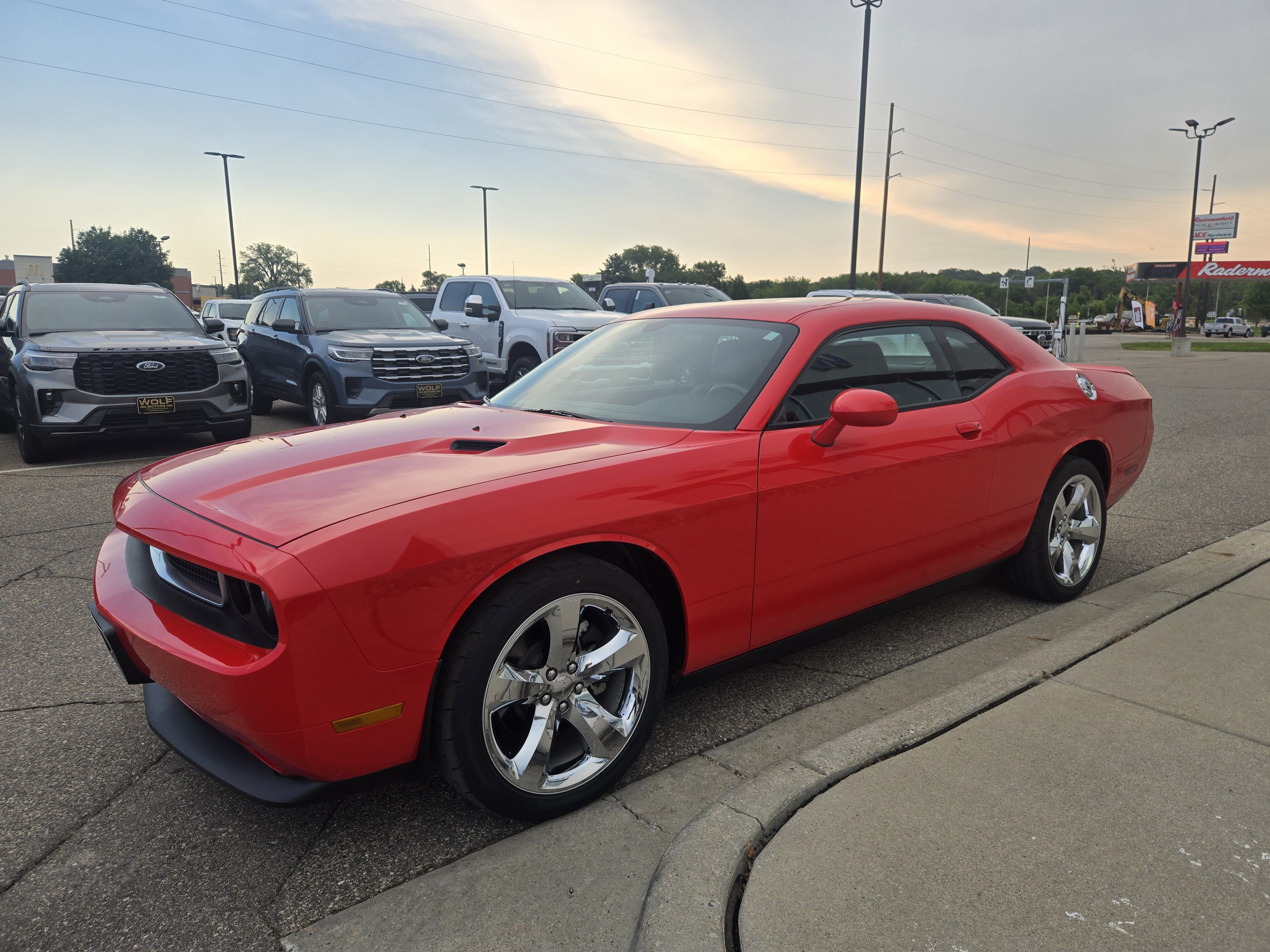 2014 Dodge Challenger SXT Plus