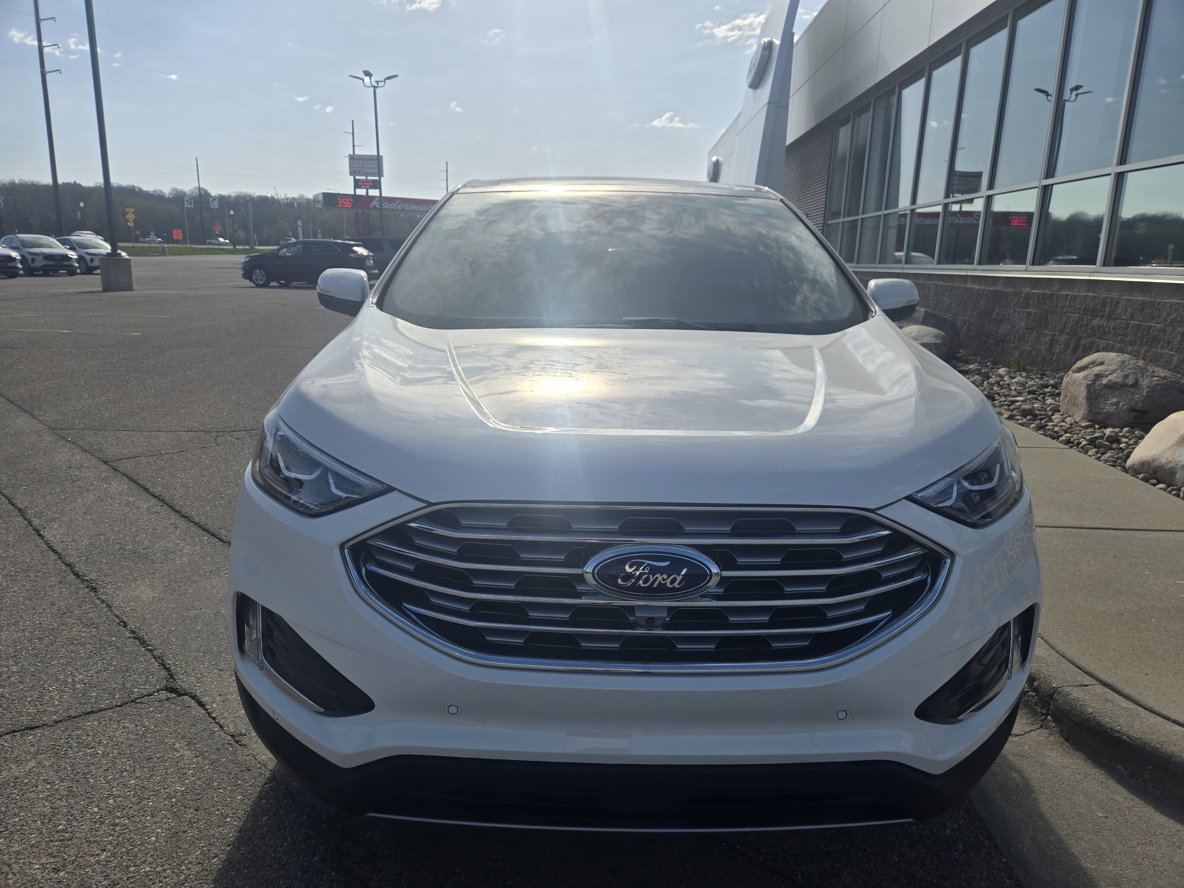2024 Ford Edge Titanium