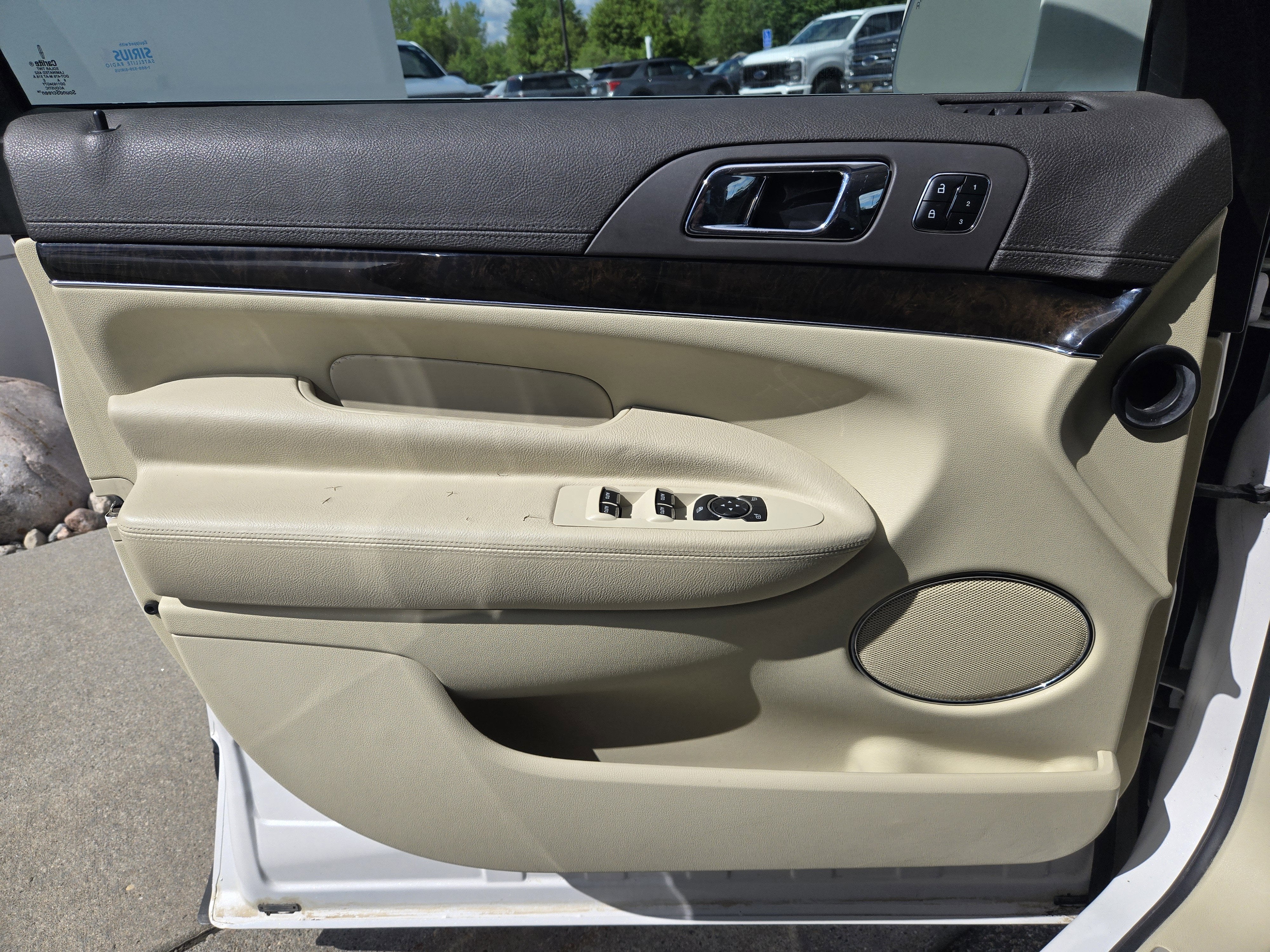 2017 Lincoln MKT Elite