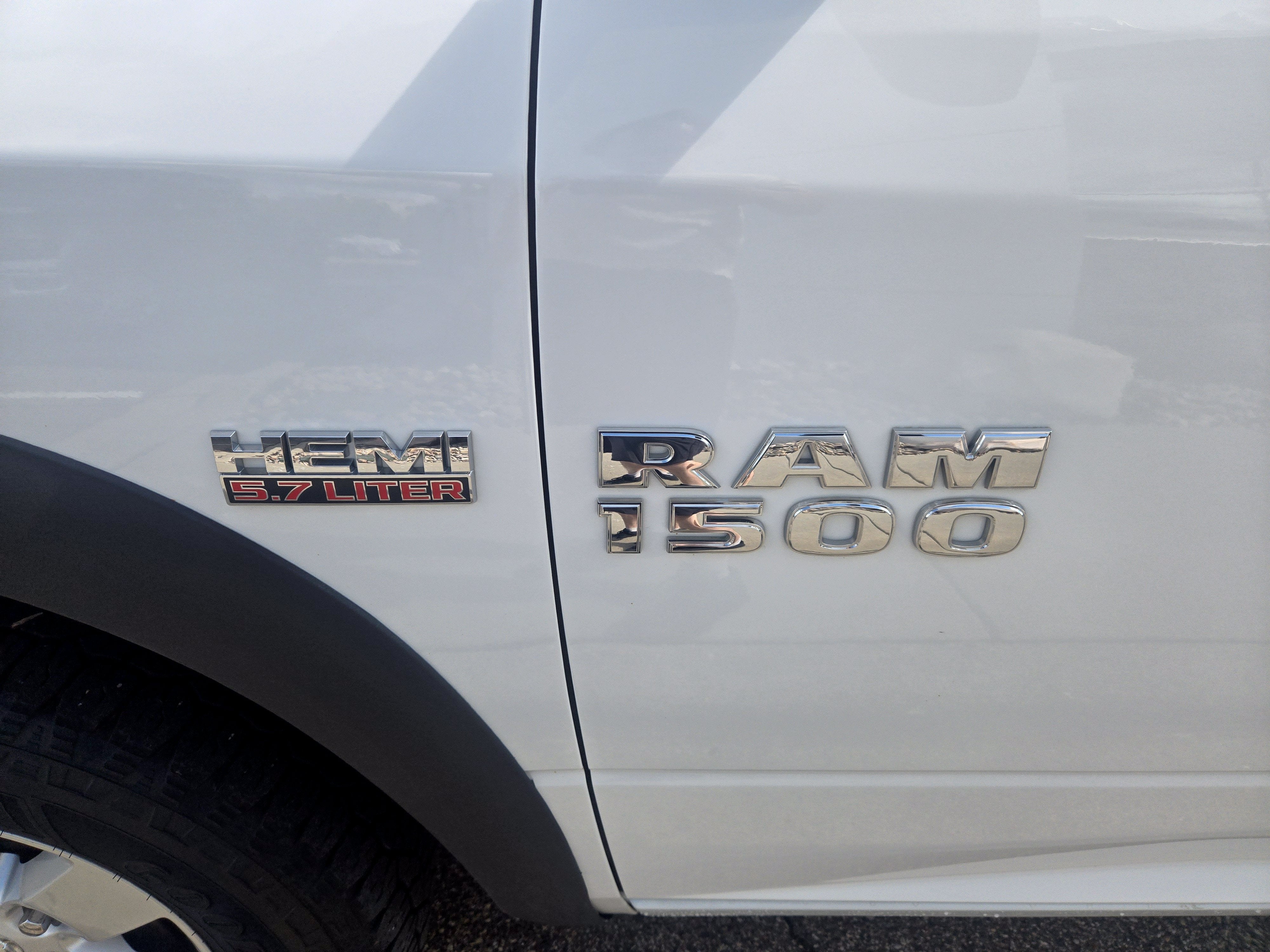 2015 RAM 1500 SLT
