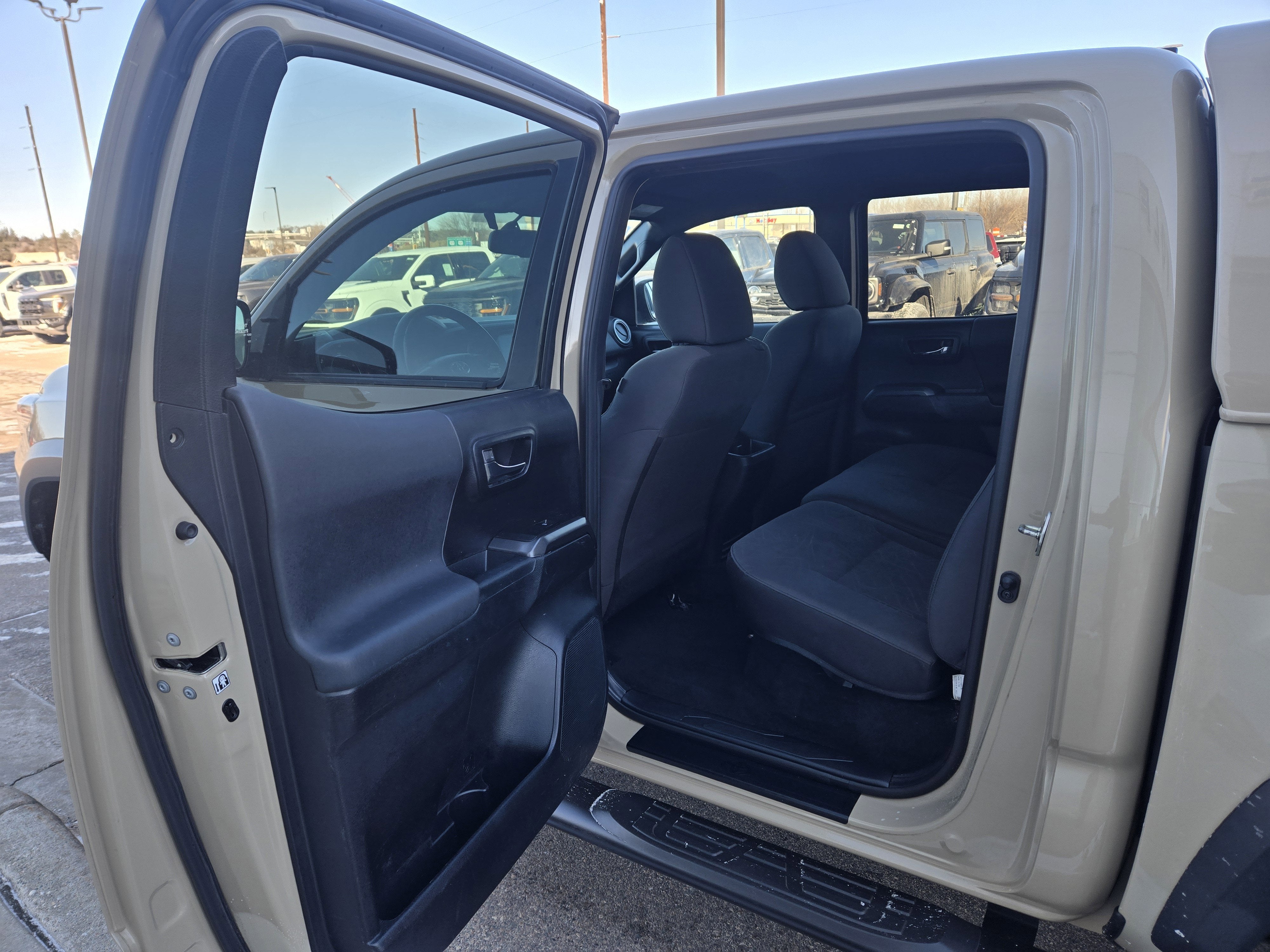 2016 Toyota Tacoma SR5