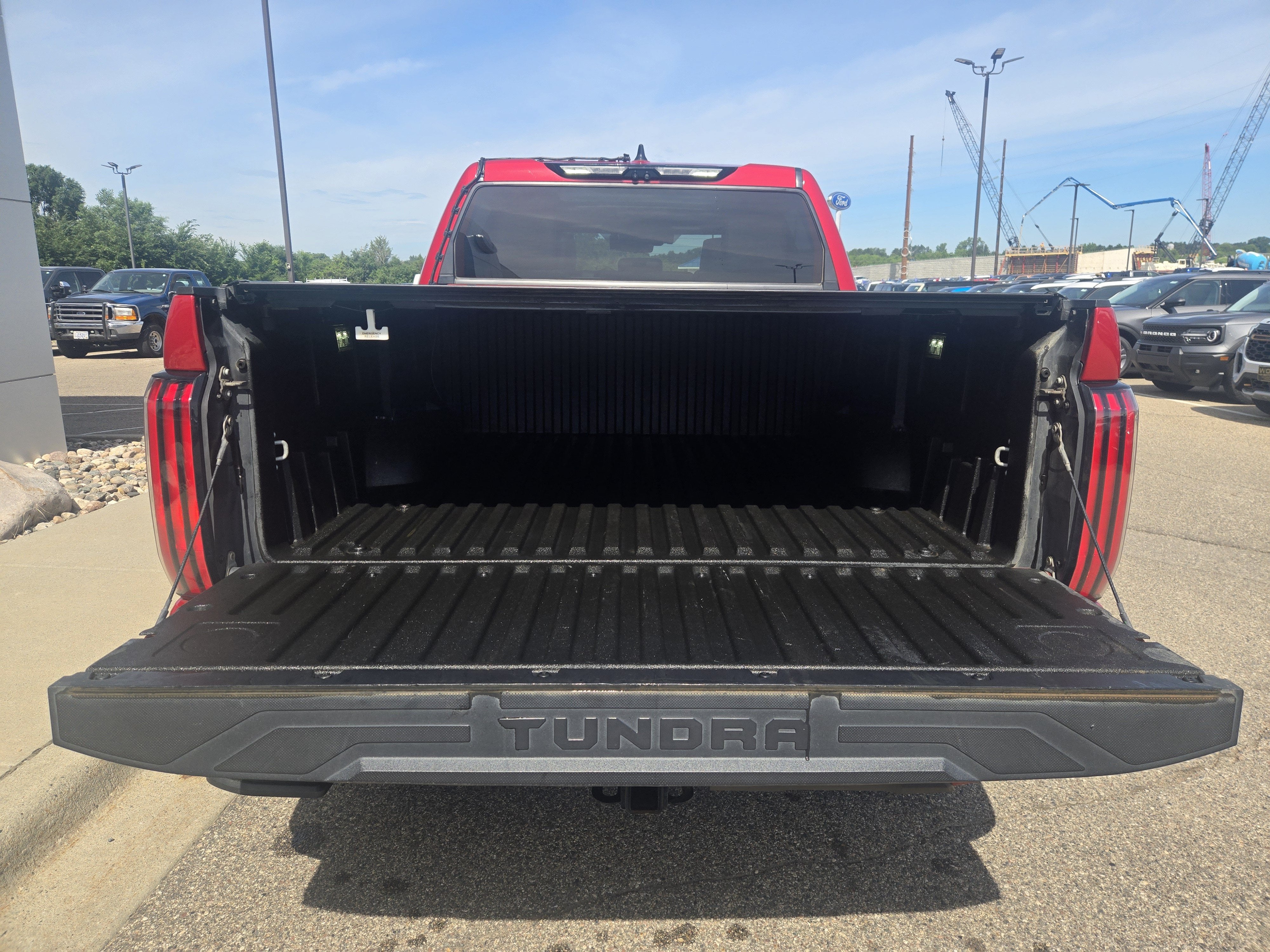 2023 Toyota Tundra 4WD Platinum