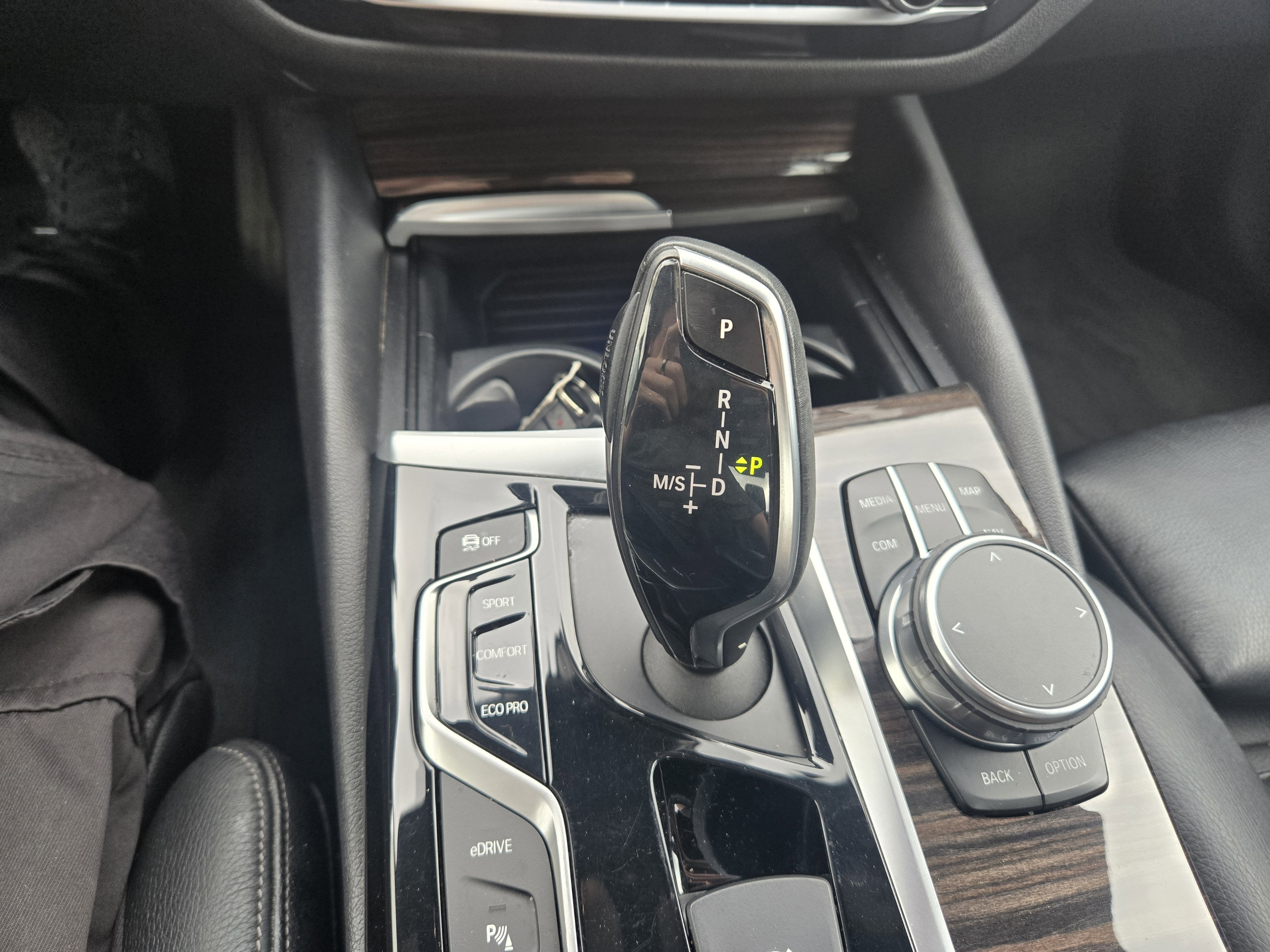 2018 BMW 5 Series 530e xDrive iPerformance